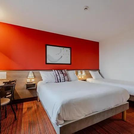 Ace 3* Πουατιέ