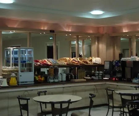 Hotel Ace
