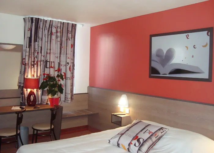 艾斯普瓦捷酒店 酒店 3*