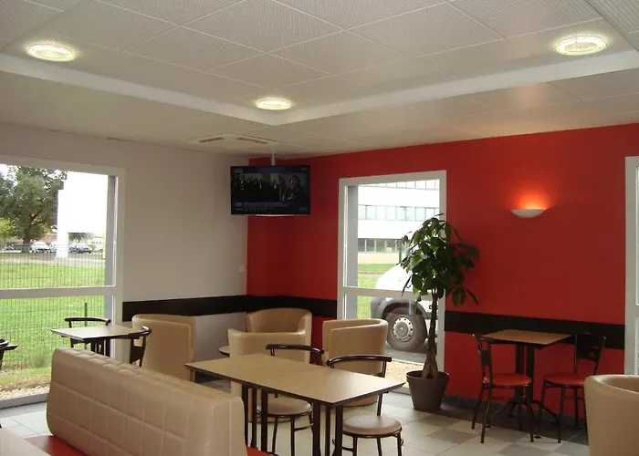 艾斯普瓦捷酒店 3* 普瓦捷