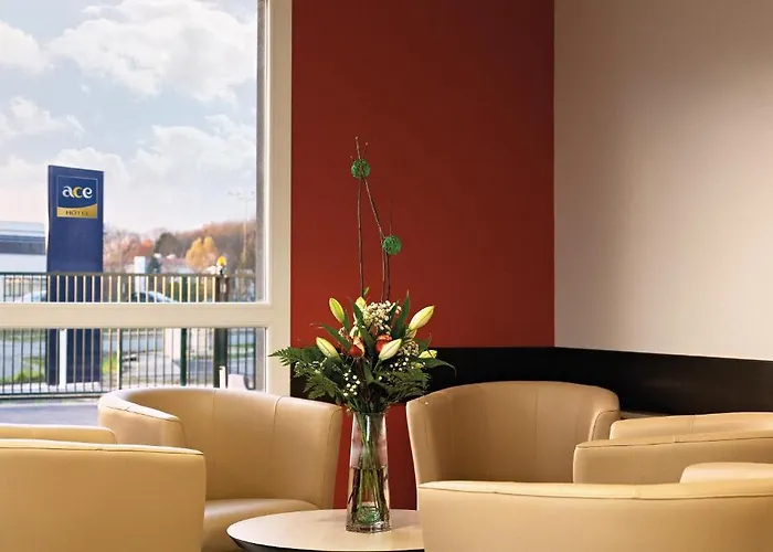 艾斯普瓦捷酒店 3*